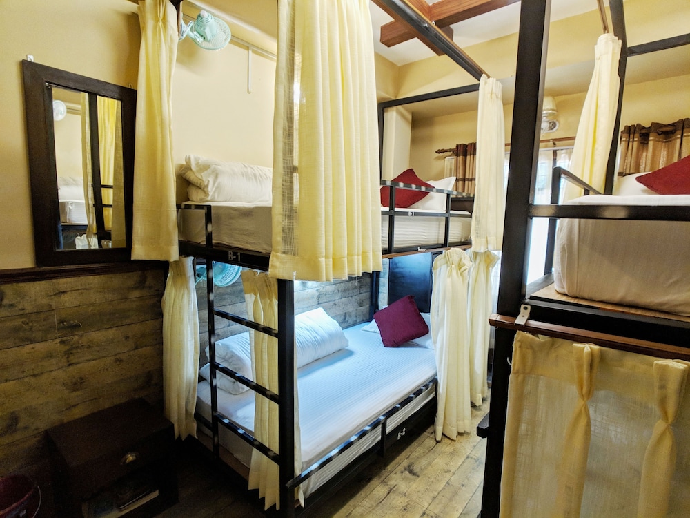 Hotel Forest Lake Backpackers' Hostel