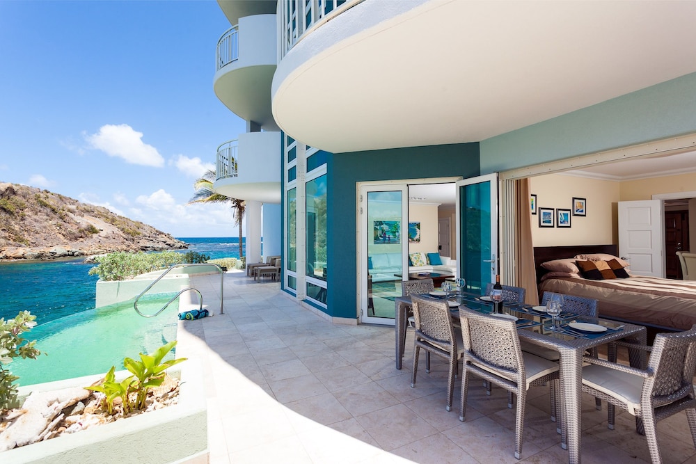Oyster Bay Beach Resort - Photo 58