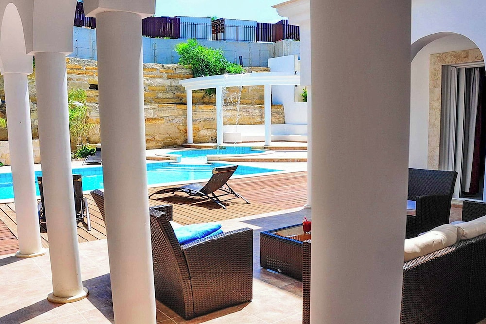 Mansion View