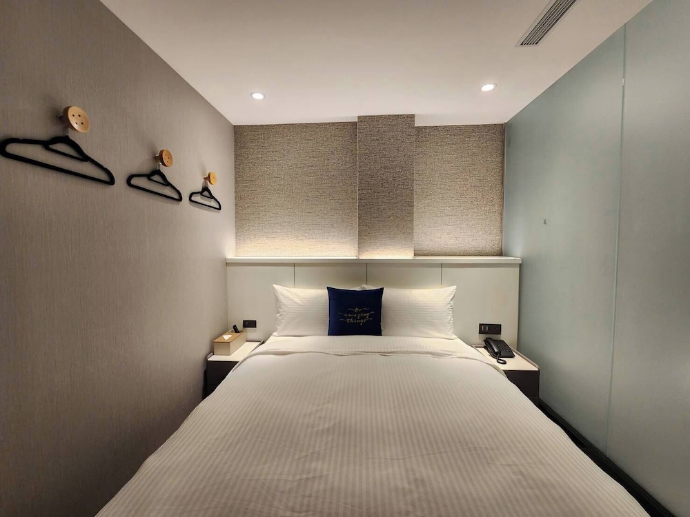 Fun Stay Inn Ximen