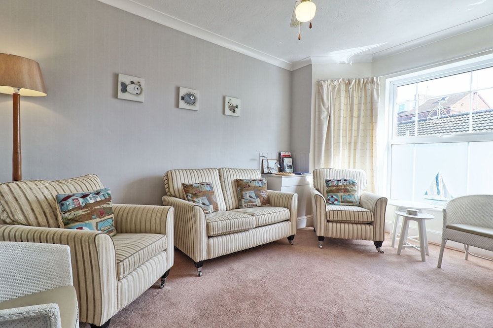 Walton Beach Holiday Lets
