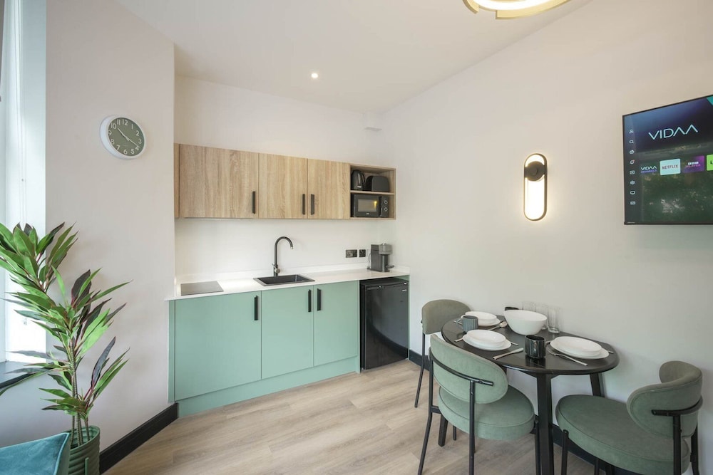 Sixty Aparthotel 2bed, Central Cardiff + Parking