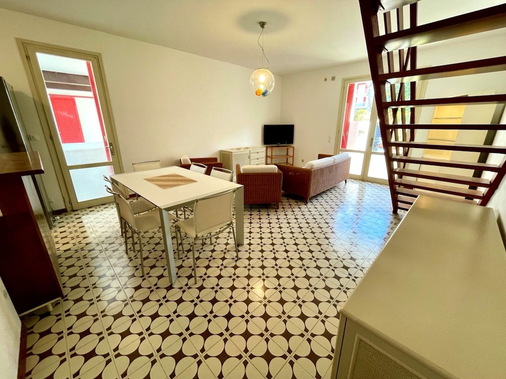 Townhouse With Garden and Terrace