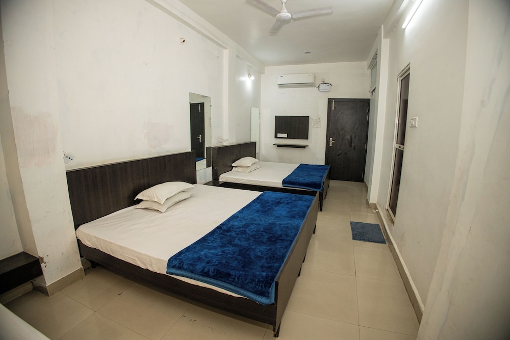 Sri Residency