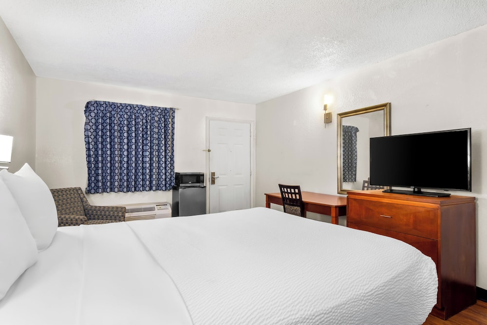 Homestay Inn & Suites