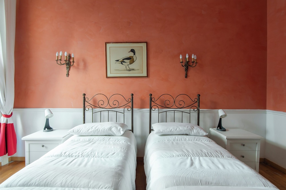 Vatican Luxury Three Bedroom Apartment photo 4