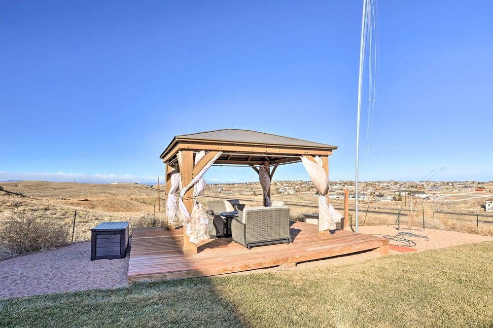 Furnished Patio + Home Gym: Brighton Family Home!