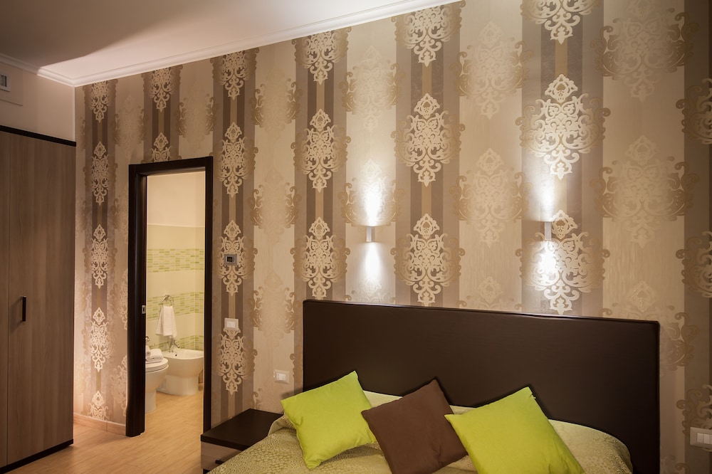 Rome King Suite