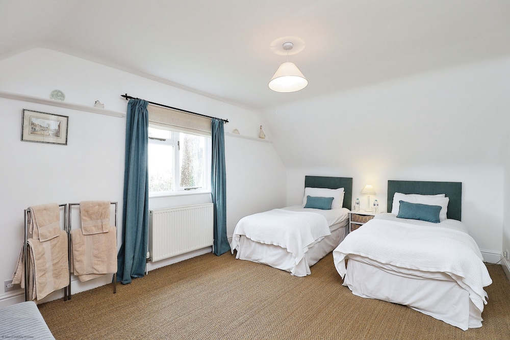 Rofford Lodge view 3