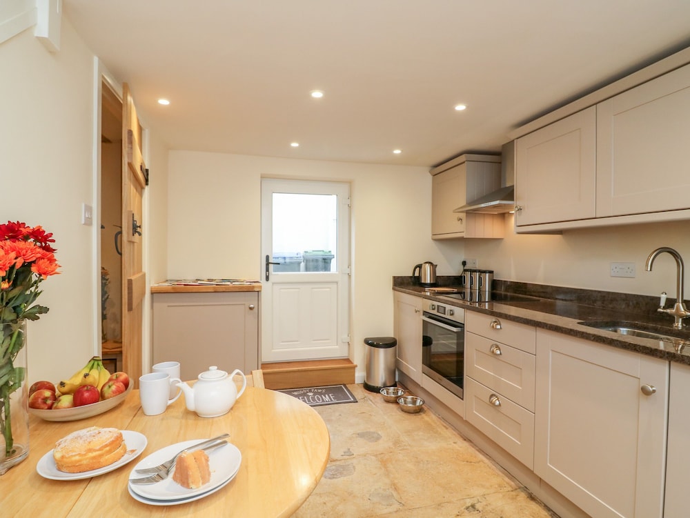 Tilly's Cottage view 5