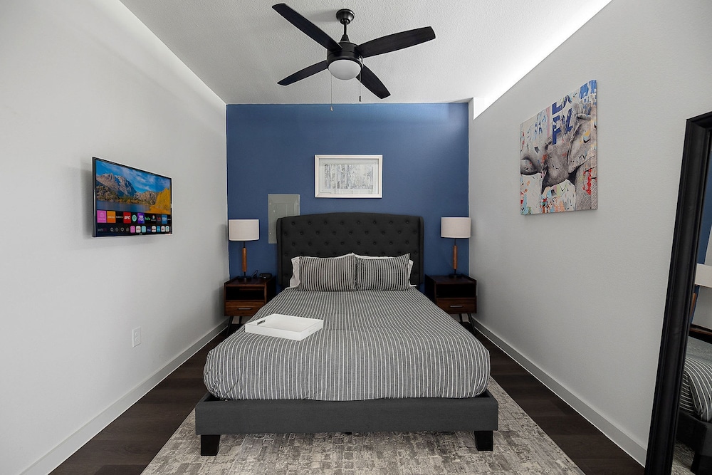 Heal Fly Comfy Dallas 1BR Pool Gym Utsw