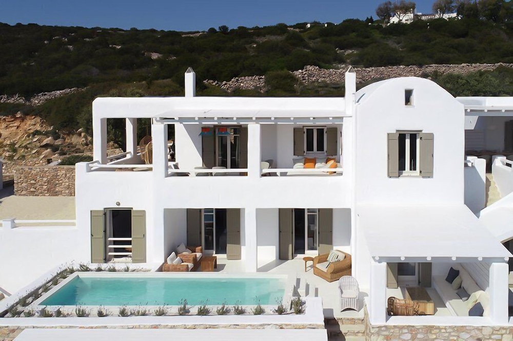 Hotel Ciel Villas Paros - Image 1