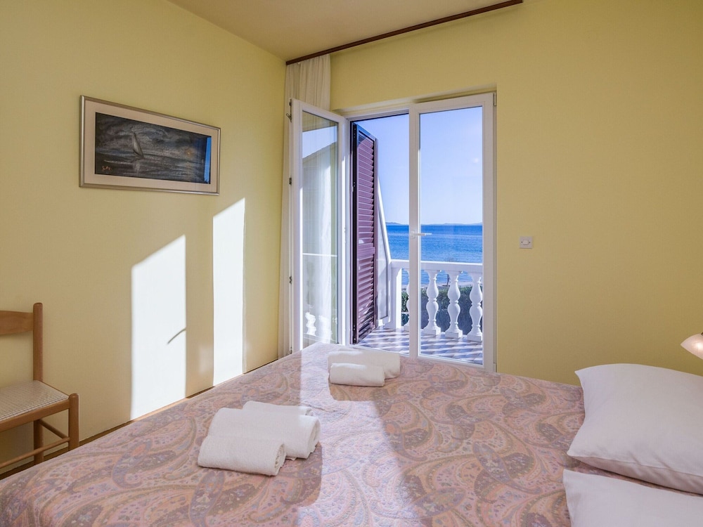 Apartment on Vir Island Near Sandy Beaches