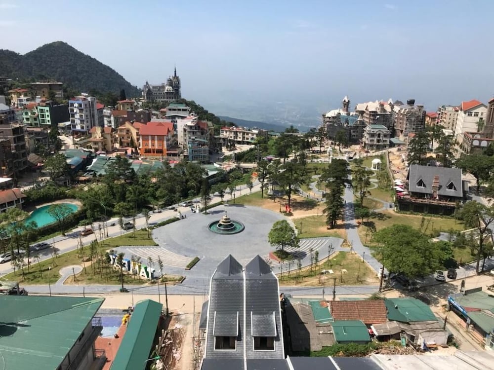 Royal Huy Tam Dao