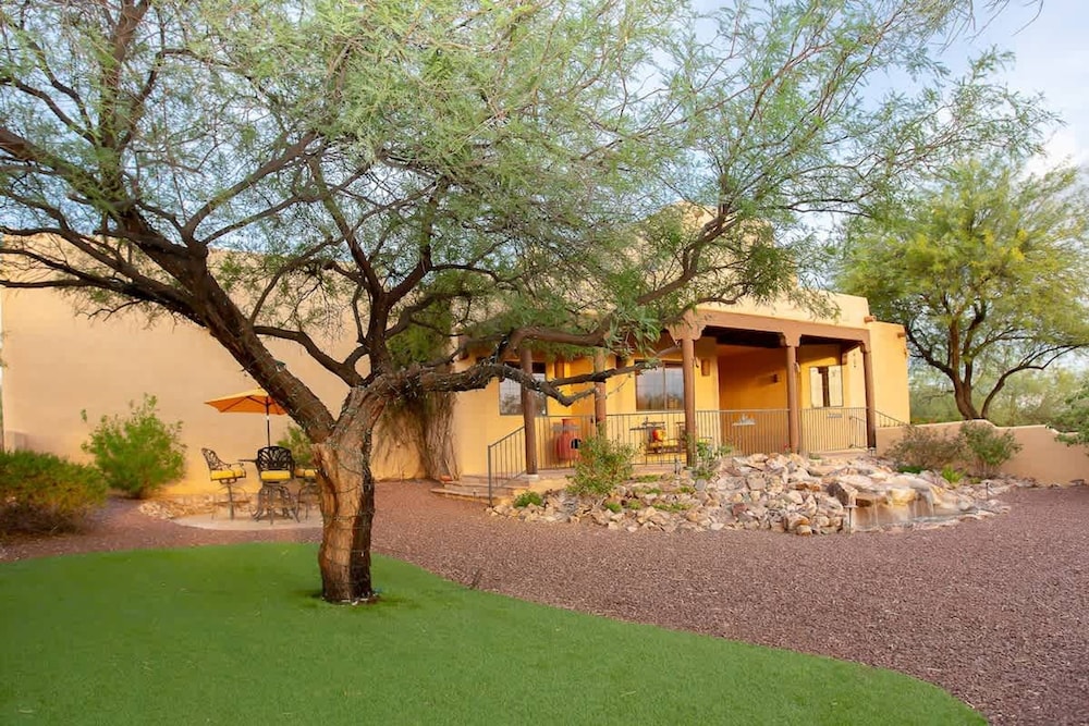 Spectacular Views Heated Pool Outdoor BBQ