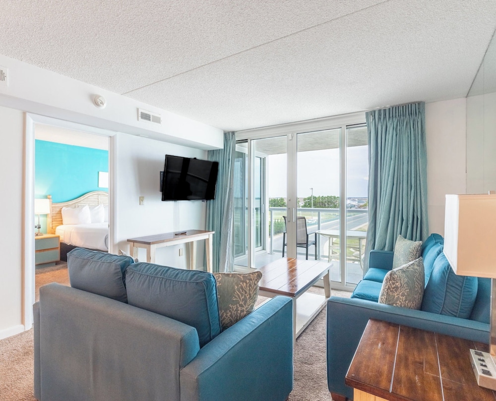 Bay Club Resort by Coolvacay