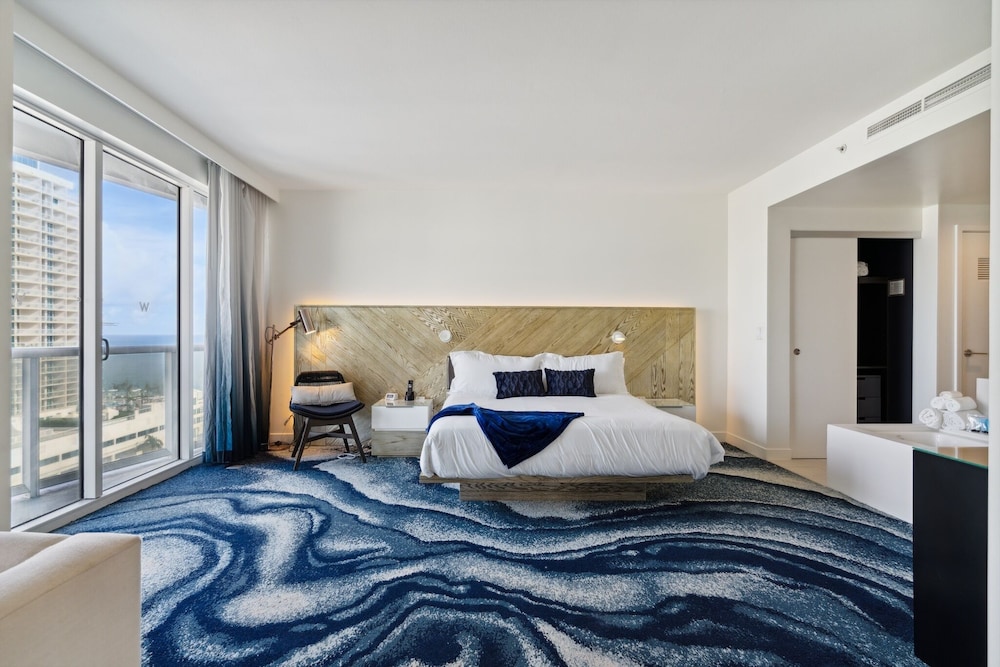 Luxury Suite W Pool/gym In The W Residences 2 Bedroom Condo by RedAwning view 3