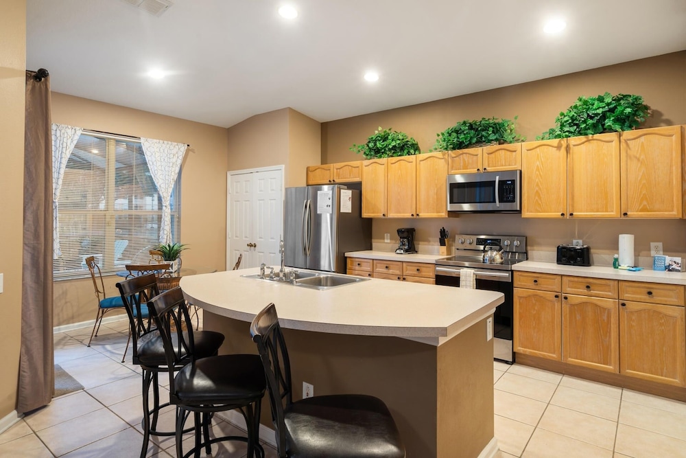 Windsor Palms Resort 4 Bedroom Pool Home + Game Room 4 Home