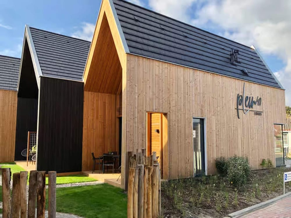 Cozy 4-person Lodge in Tiny House Style