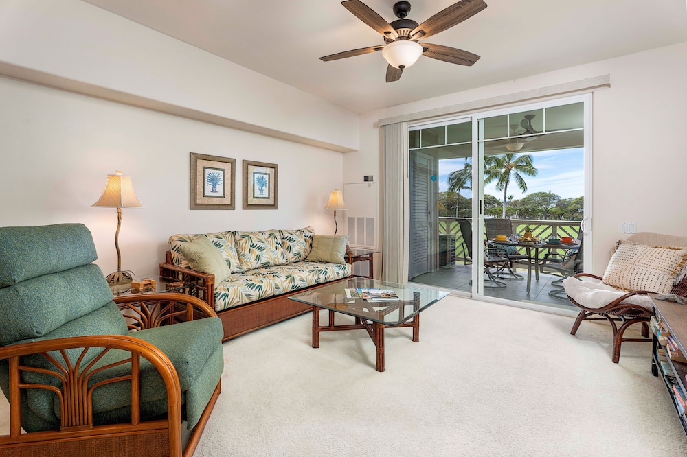 Paradise Getaway- Golf Course and Lake Views -vrkcv
