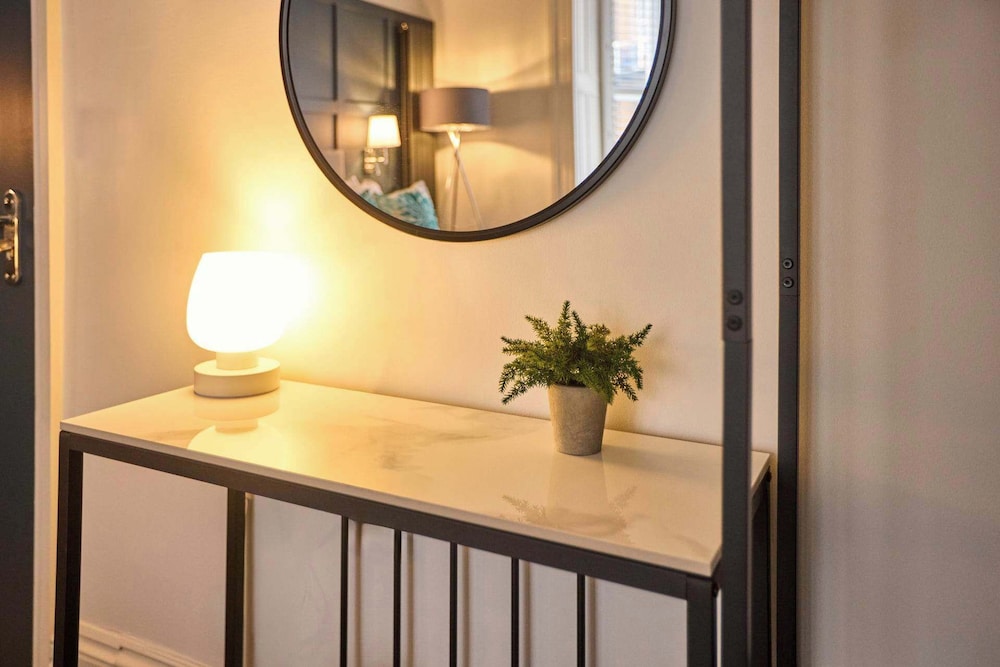 The Host Stay The Langley Hotel Apartment 2