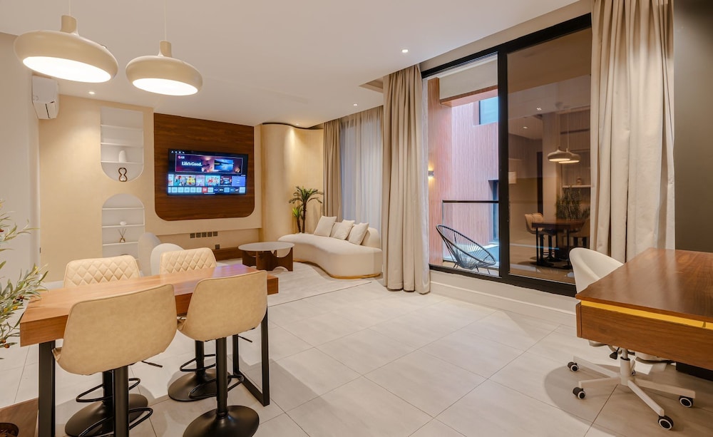 Two Bedroom Luxury Flat in Al-narjis