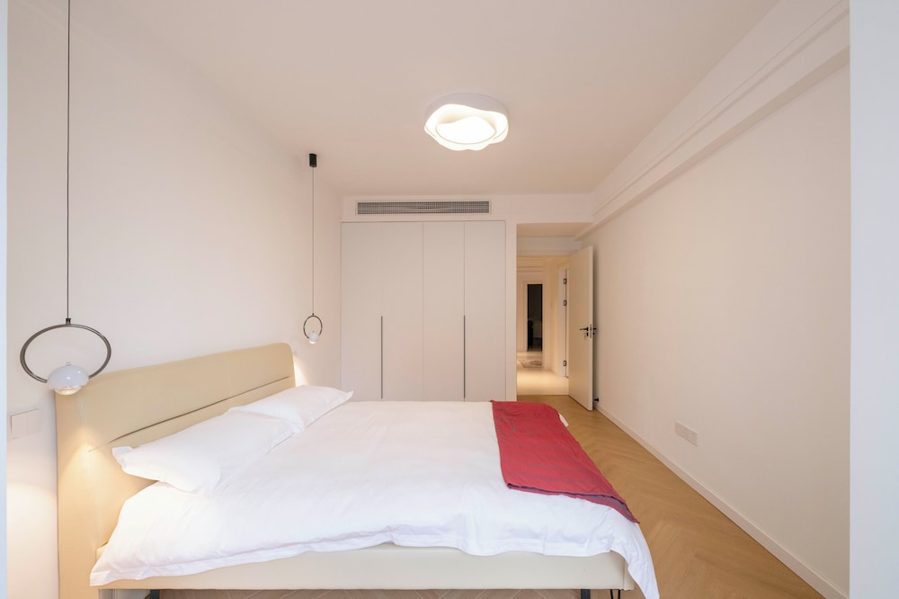 Book and Bed - Xujiahui