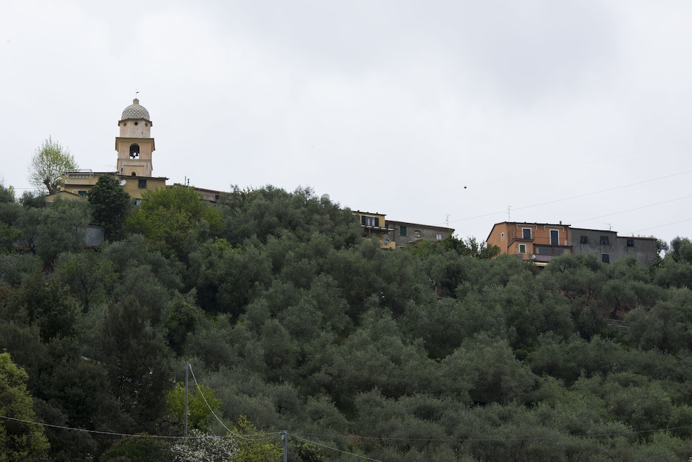 La lanterna sopra il Moggia