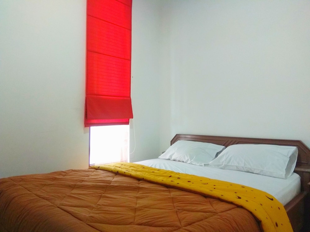 Omah Dixy Family Homestay by FH Stay view 5