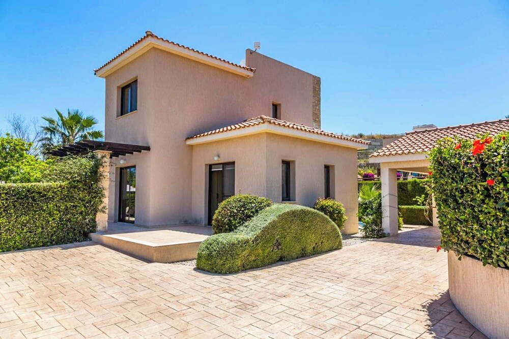 Villa Lara Latchi