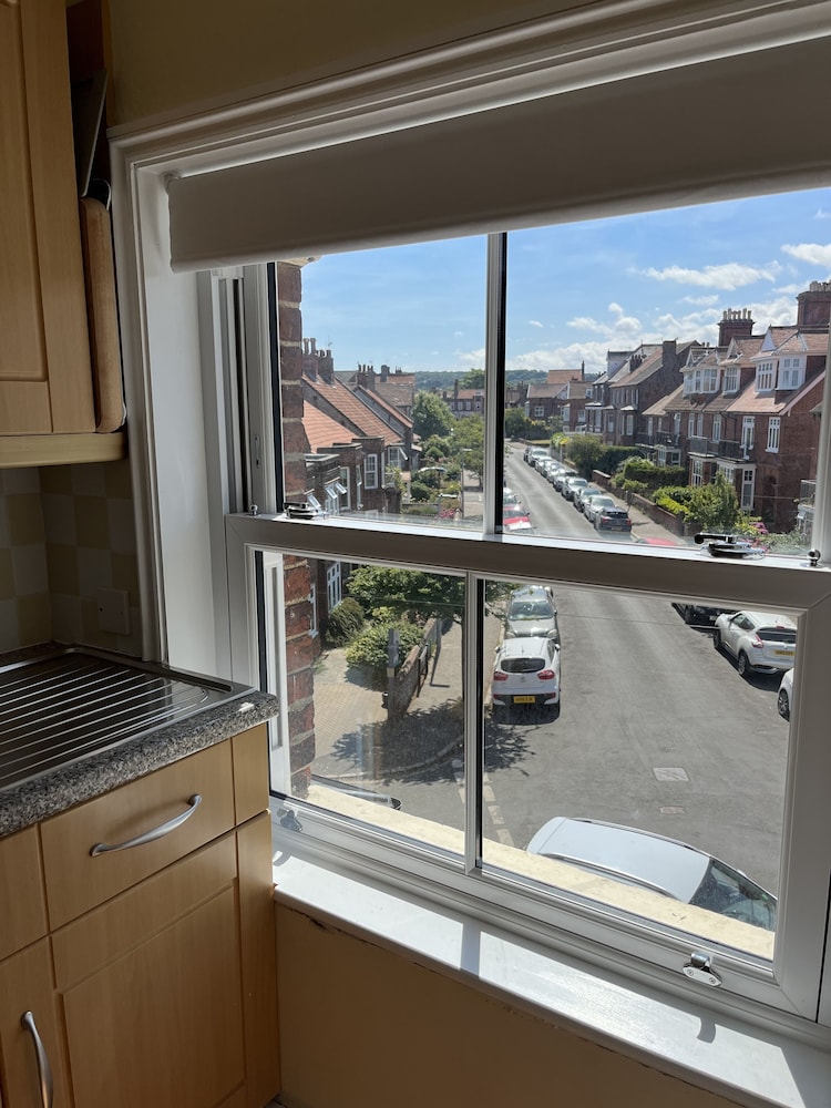 Seafront Sheringham 1 bed Apt Sleeps 4 - 1xdog view 4