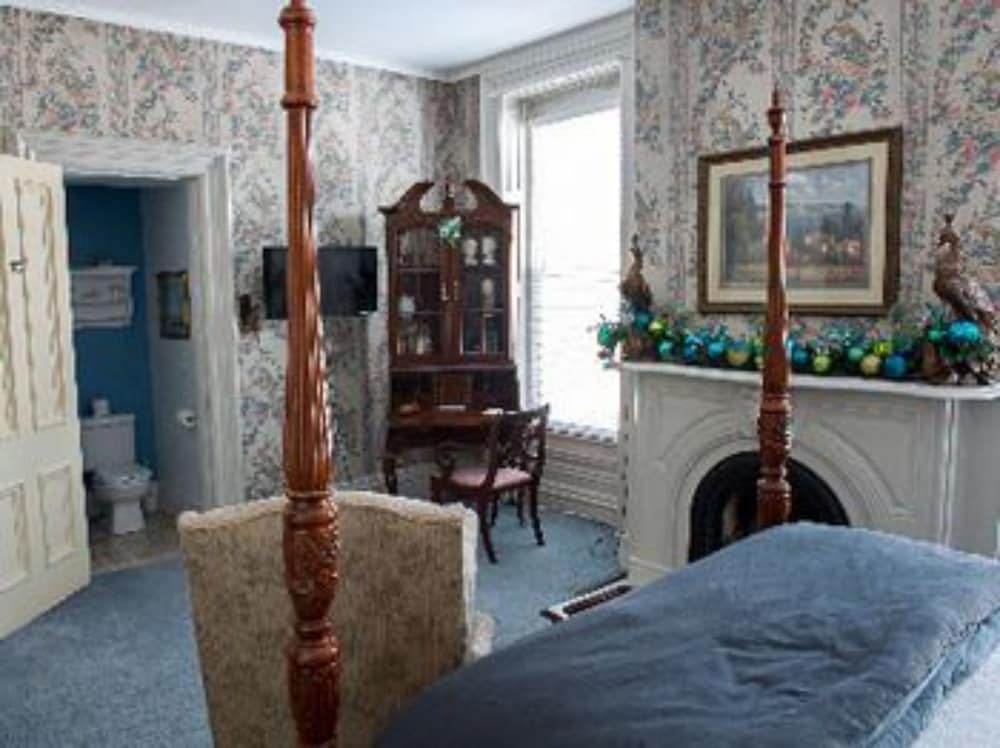 Marble Mansion Inn