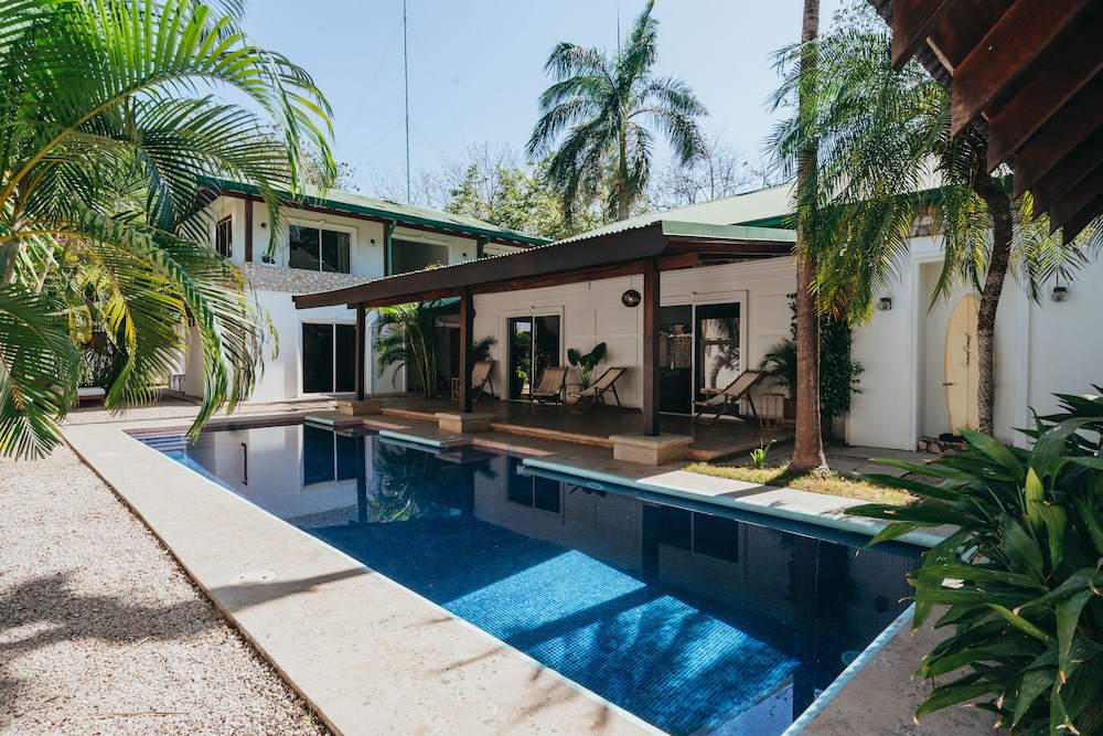 Dream Surf House Avellana