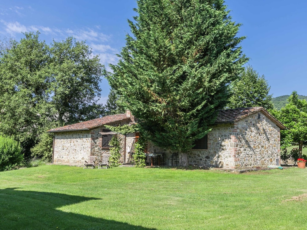 Spacious Holiday Home view 4