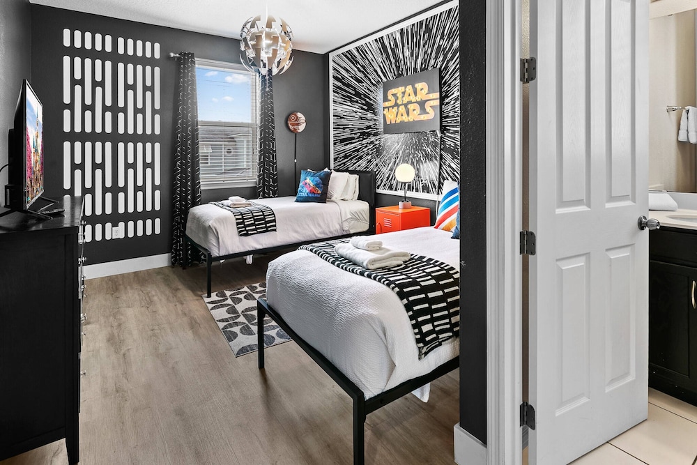 Spacious 7Bd Next to Clubhouse at Solara Resort