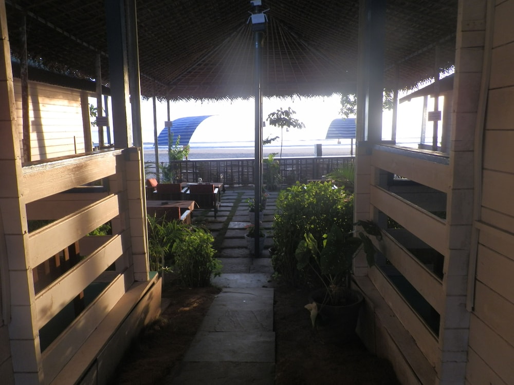 Photo 12