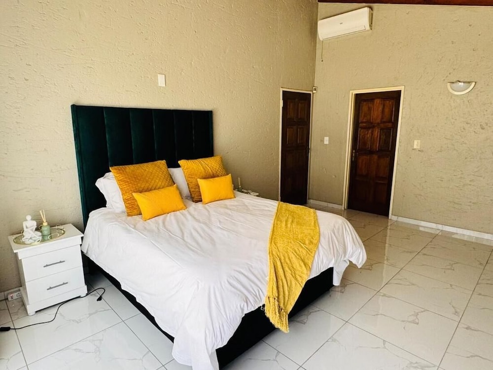 Villa Picasso - 2 Bed Villa