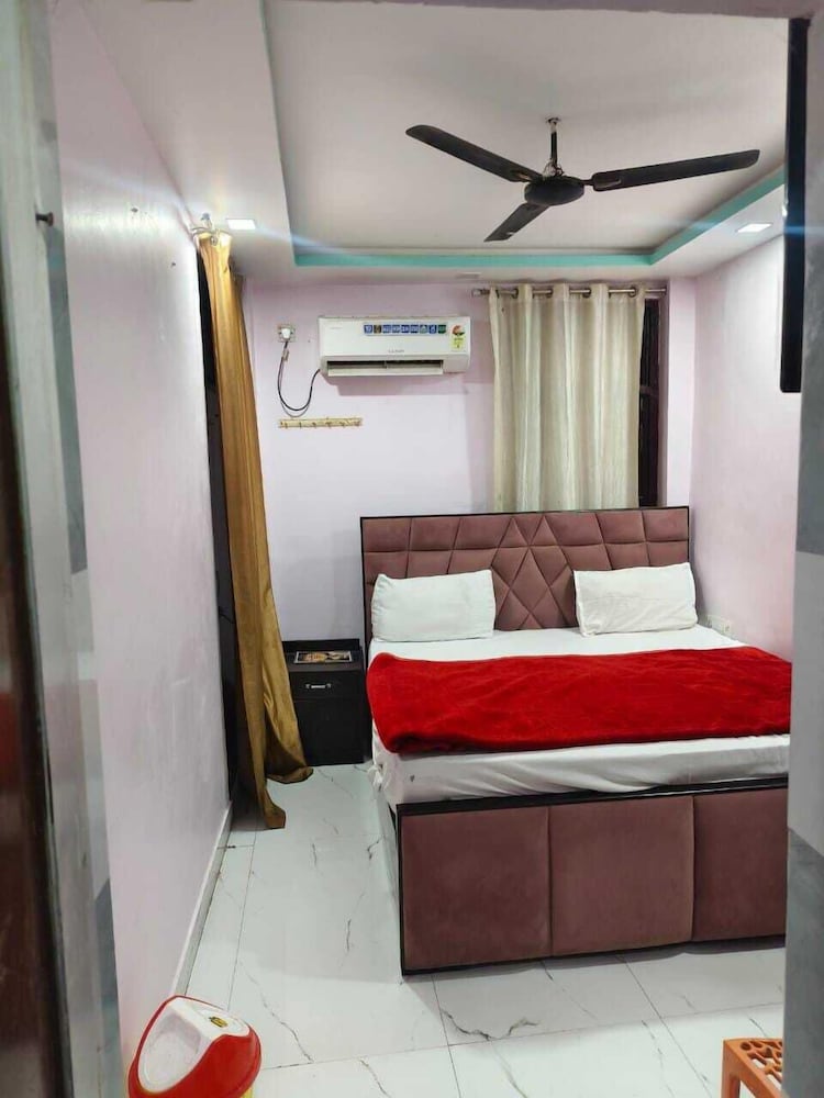 SHUKLA HOTEL