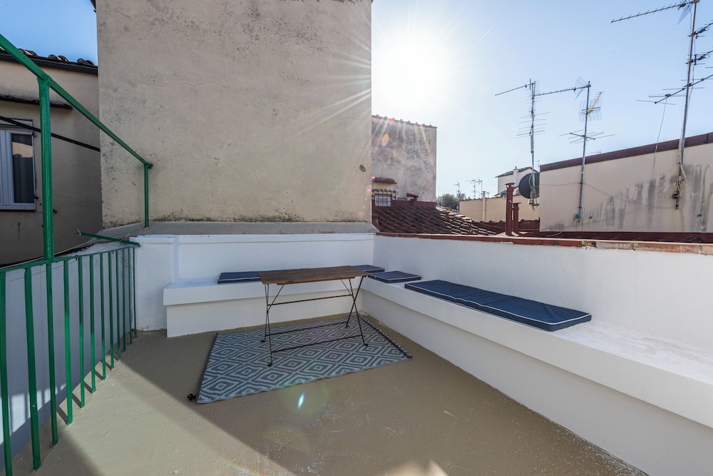 Santa Maria Novella penthouse by MMega