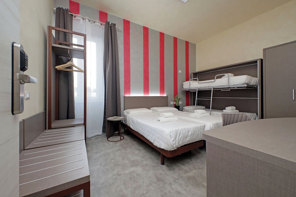 Termini Comfort rooms by Flatinrome