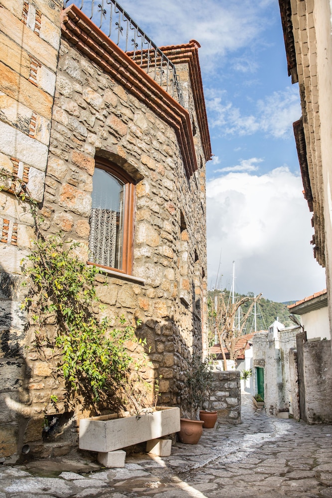 Two Stone Homes