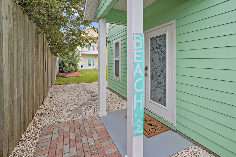 Sago by the Sea: 2-bed, 2.5-bath Retreat Steps From the Beach, Sleeps 7!