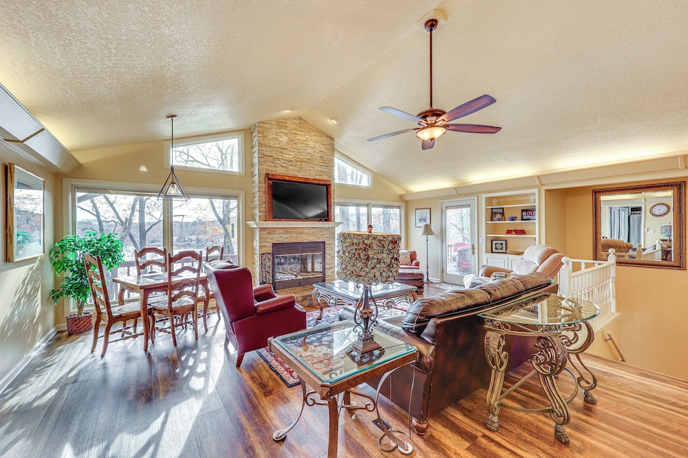 Lakefront Hot Springs Village Home w/ Private Dock