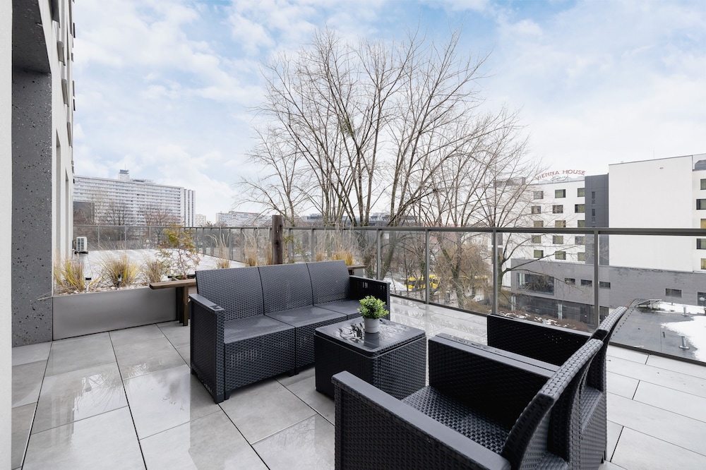 Apartment With Large Balcony by Renters view 4
