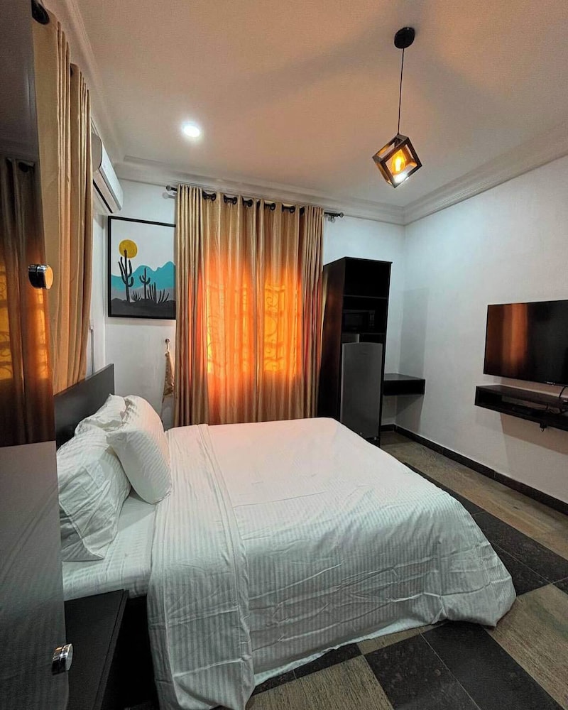 Camille's Luxury Apartment