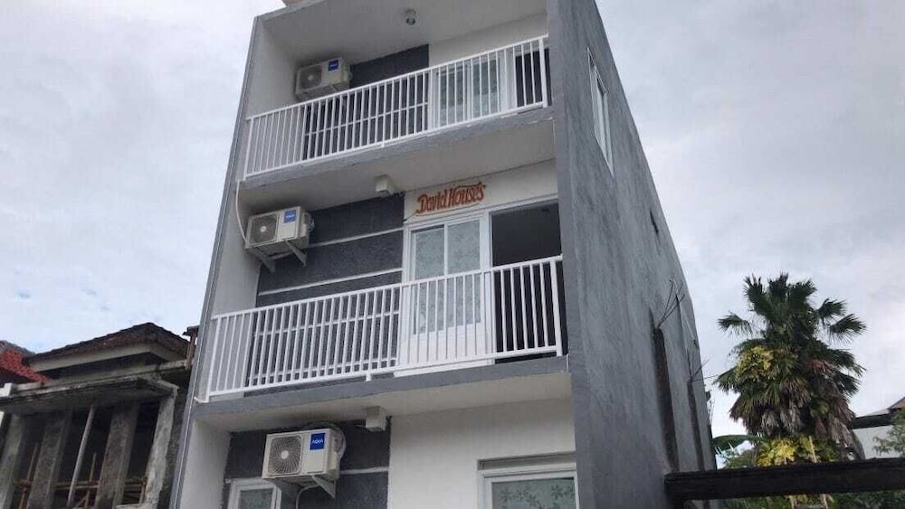 David Houses