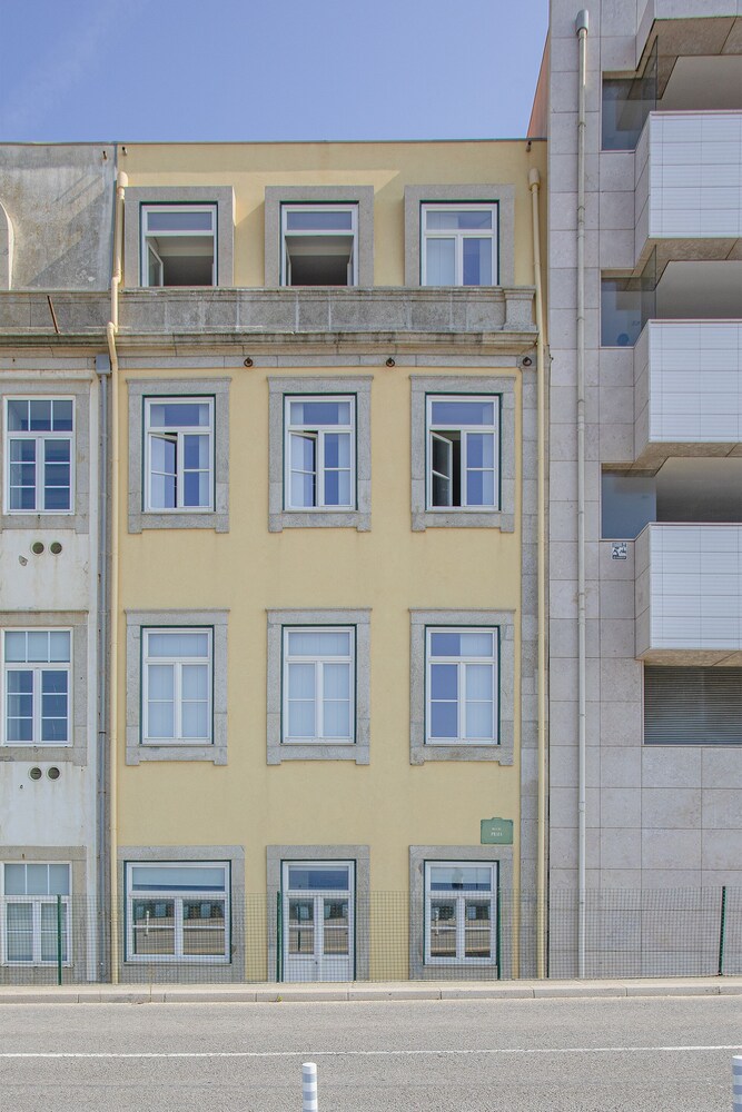 Modern Coastline Apartment view 2