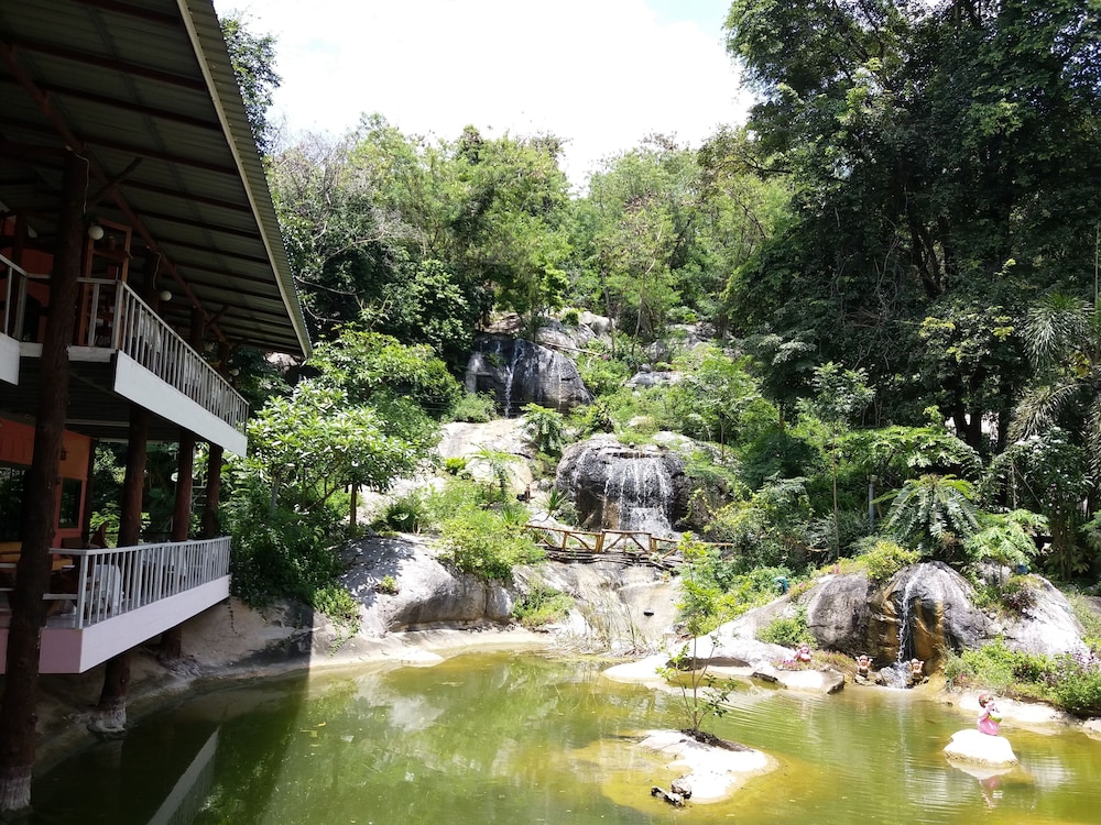 Yen at Phayayen