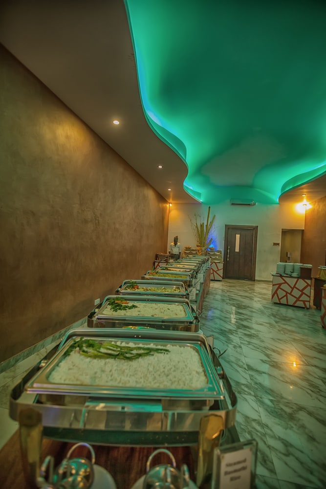 Avenra Beach Hotel
