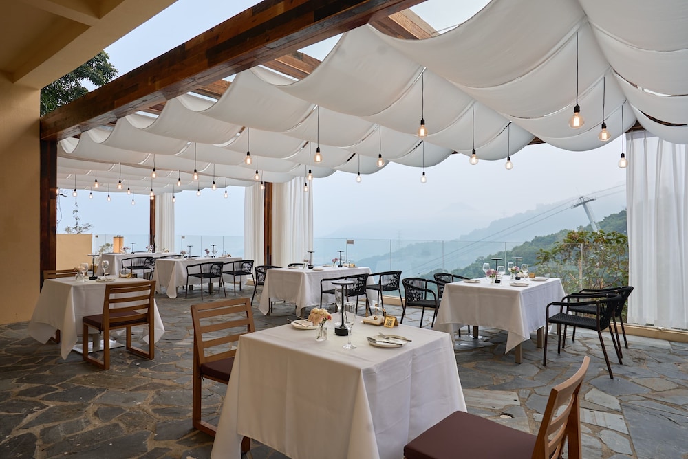 Miyue Shenzhen Tianlu Secret Wild Wizard Holiday Hotel